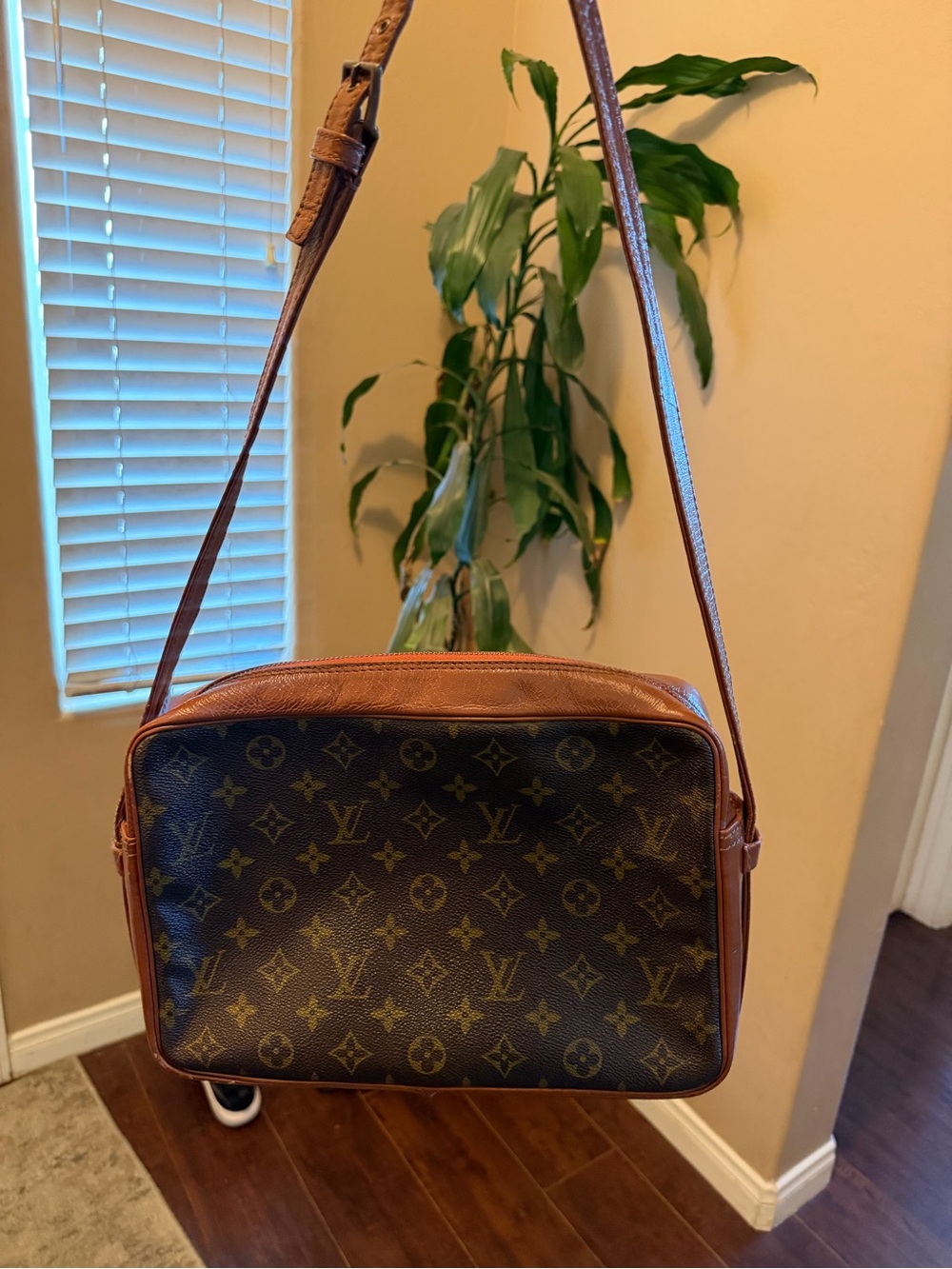 Vintage Louis Vuitton Monogram Sac Bandouliere Shoulder Bag